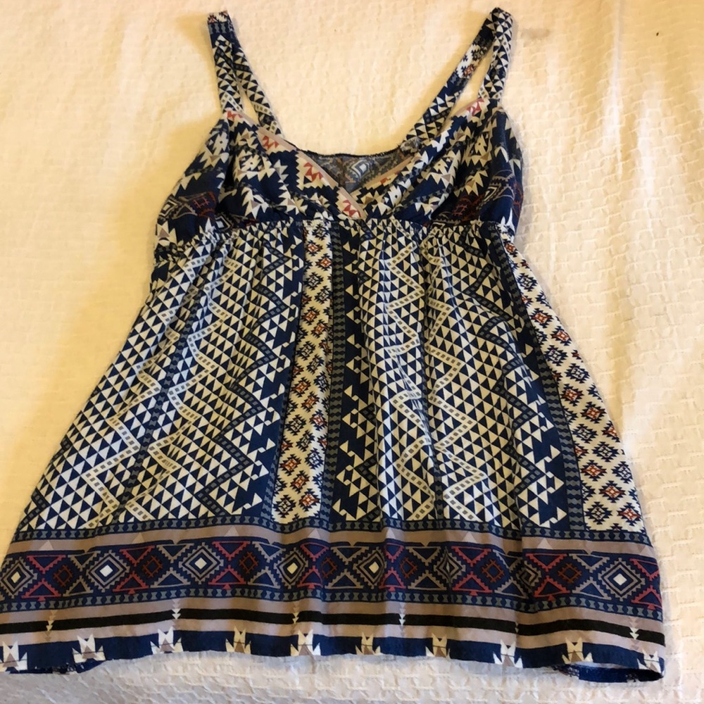 Blue and white tank